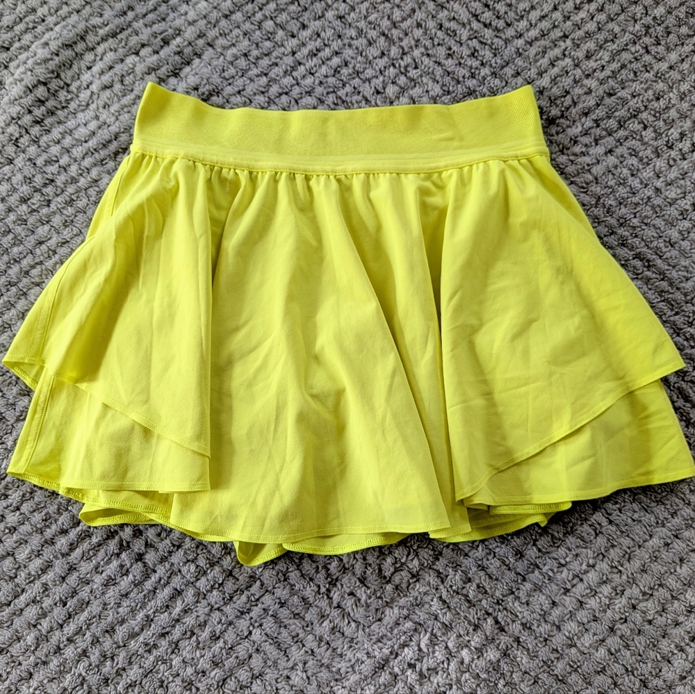 Lululemon Court Rival High-Rise Skirt - 6